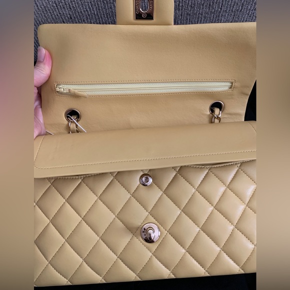 Chanel classic medium double flap bag - Picture 12 of 16